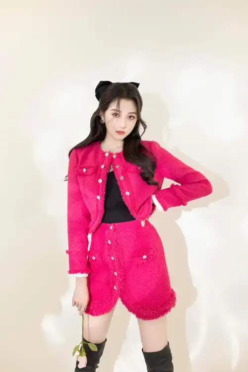 关晓彤超话#北京台春晚好看#@关晓彤北京台春晚9年全勤,大年初一准时