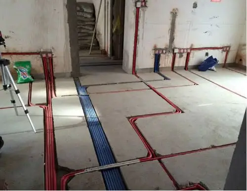 家装电路从天花板布线安装电线少开很多槽