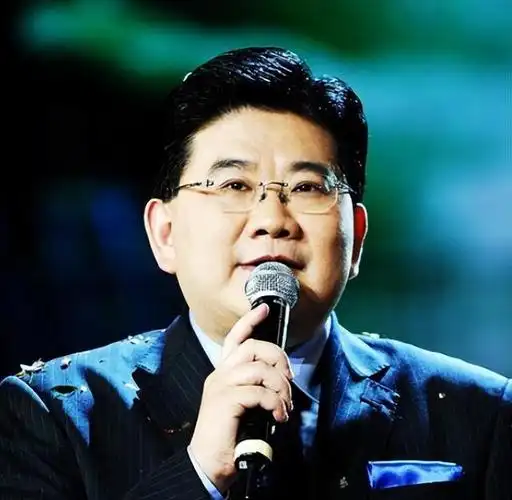 曹可凡,曹可烦,喋喋不休.