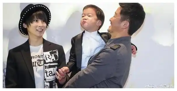 吴京大儿子叫"吴所谓",以为已够随性,没想二儿子名字更浮夸!