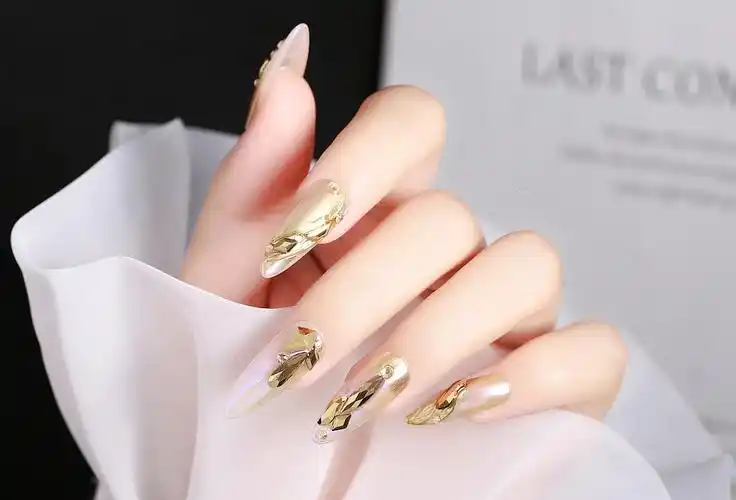 2020新款秋冬极光平钻奢华美甲 【图】