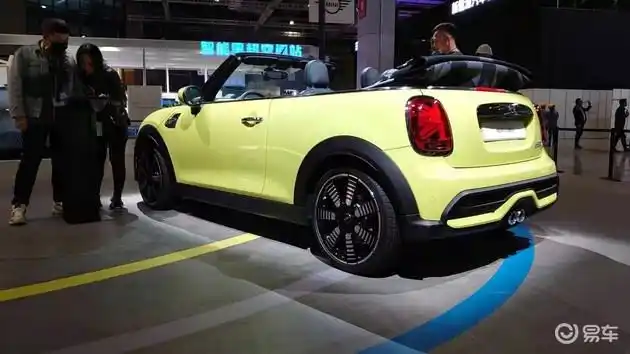 2021上海车展新一季mini敞篷版亮相