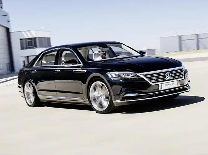 不怕奔驰和路虎就怕大众带字母全新大众辉腾d2亮相气场十足