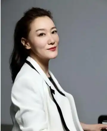 原来谭晶才是《歌手》的"救星",这次,谭晶在乐坛地位藏不住了