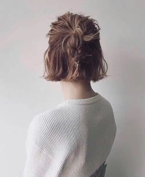 扎半头丸子头短发这样扎减龄又可爱