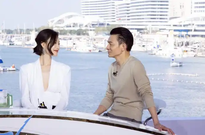 金鸡奖##刘德华倪妮互拍