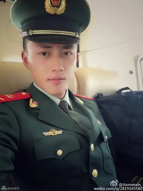 最帅武警颜值爆表被赞高大帅气不输宋仲基