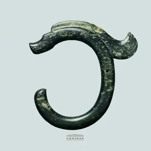 国博珍藏云欣赏 | ​"中华第一龙":红山玉龙_人民号