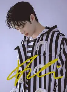 6寸  赖冠霖      亲笔签名照片 22     号