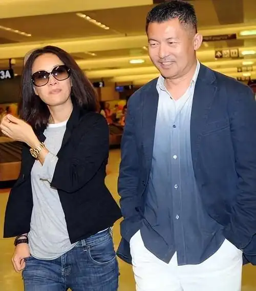 回顾孟桐:爱上未婚生子的那英,后把她宠成宝,待继子比亲生的还好