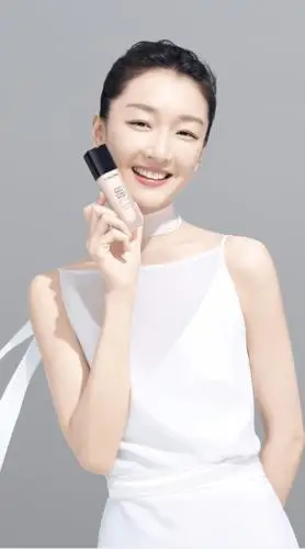 兰蔻亚太区品牌代言人周冬雨近期倾情亮相石家庄