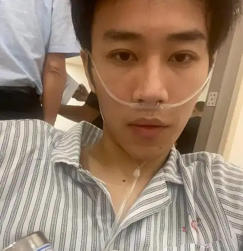 歌手蒋智豪含泪告慰妈妈您在天堂里安息我会坚强地活下去