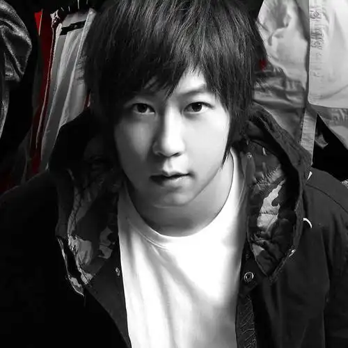 他激励一代年轻人,出道20年恋爱史基本为零,42岁被歌迷疯狂催婚