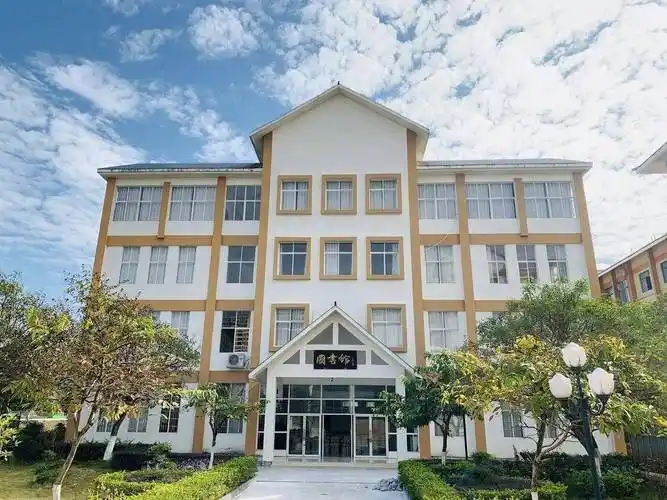 都安瑶中2023年高一新生招生简章_教育_活动_我校