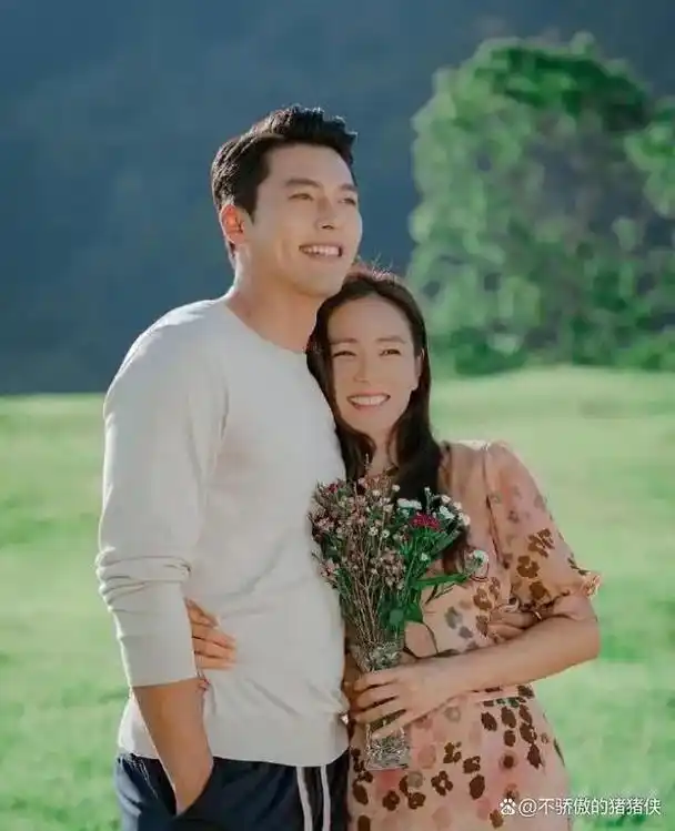 孙艺珍和玄彬看棒球赛,眼神拉丝太甜蜜,玄彬胖30斤不自信!