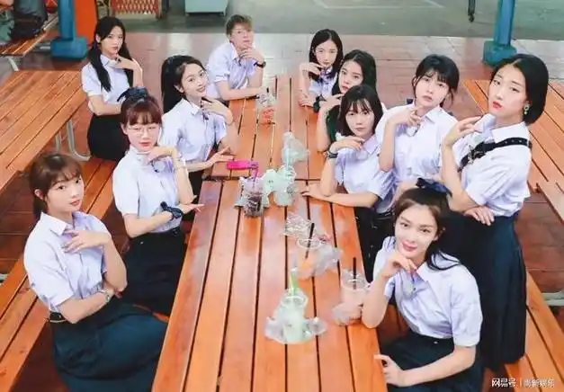 火箭少女101聚是一团火散是满天星,粉丝过年,18年的夏天回来了