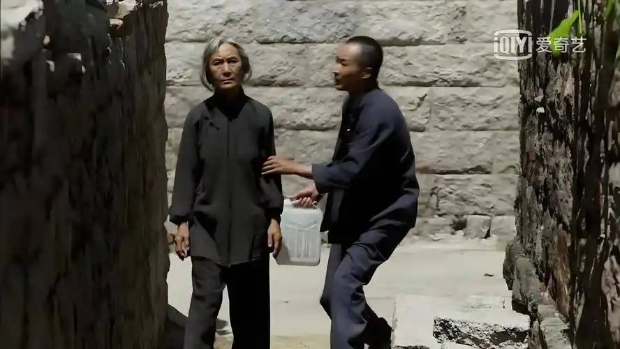 原创不简单原以为父母爱情里的他只是群演没想到却是干部出身