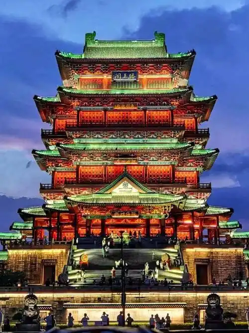 江西南昌,坐拥着2200年的历史,好玩的地方很多