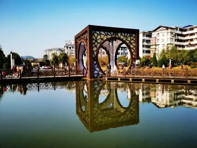 长寿之乡-江西省宜春市温汤镇.