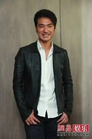 男神金城武41岁长白发拒染黑说我帅太沉重