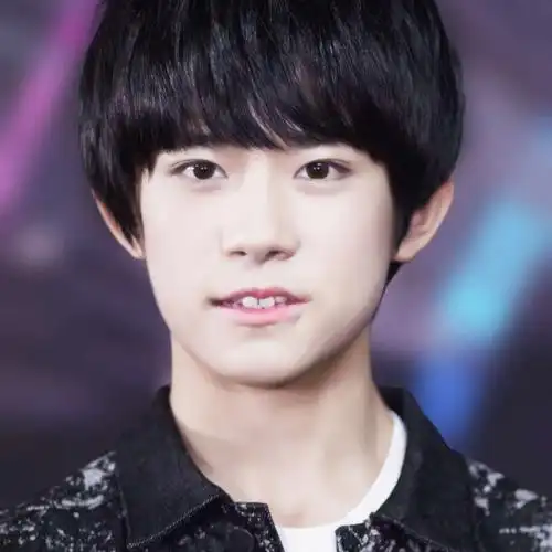 易烊千玺超帅头像超清好看的易烊千玺最新帅图头像