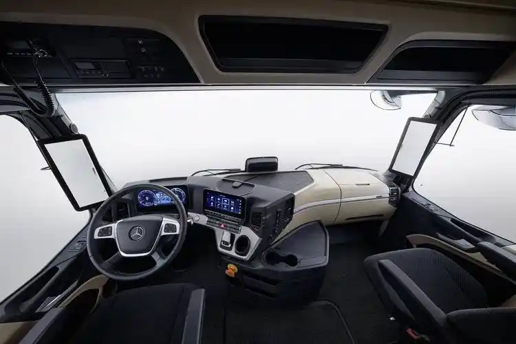 来吧!感受一下奔驰eactros 600的魅力