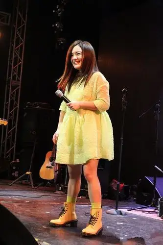 徐佳莹怀孕开演唱会,脸蛋发福明显孕味十足,状态很真实!