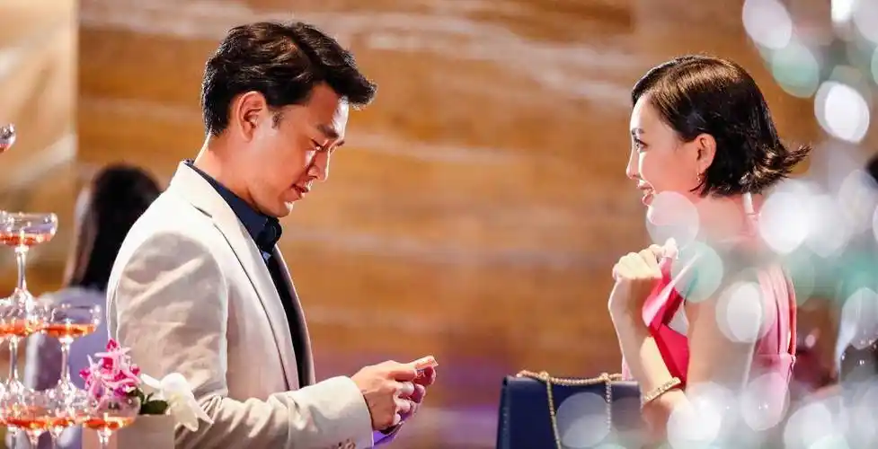 王耀庆与老婆青梅竹马14年,却因为到内地发展两人差点闹掰_郭晏青