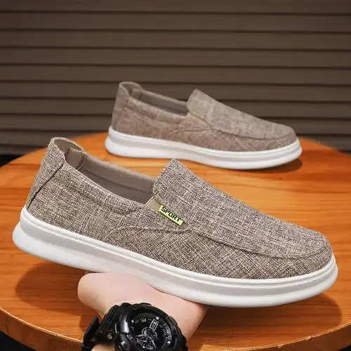 2024年春季新款布面透气一脚蹬老北京布鞋男士平底老人鞋板鞋男鞋