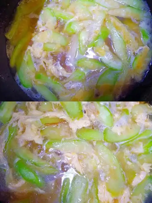 来一碗丝瓜蛋花汤哦咂,舒服做法如下:①丝瓜切滚刀,打两个鸡蛋②热油