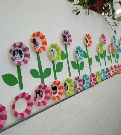 手工折纸制作装饰教室墙壁