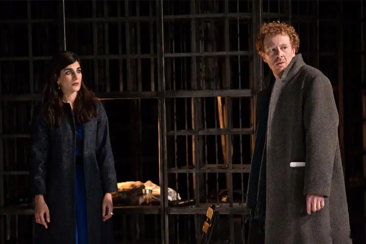 由布朗蒂娜·萨维提耶blandine savetier和瓦达·萨