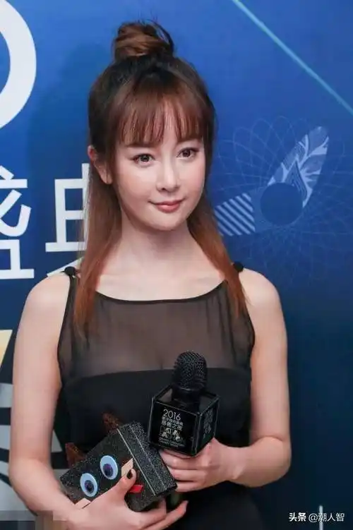 张檬整容失败大胆取出假体,颜值再回颠峰!