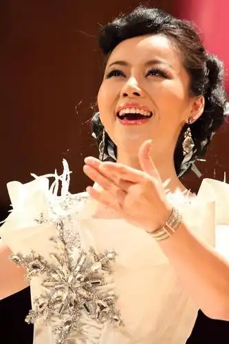 ken的相册-陈笠笠广州独唱音乐会情绪激动落泪