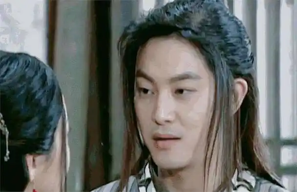 梦回"白展堂"!46岁沙溢晒秀肌肉照瘦身成功,胡可感叹谁懂啊!