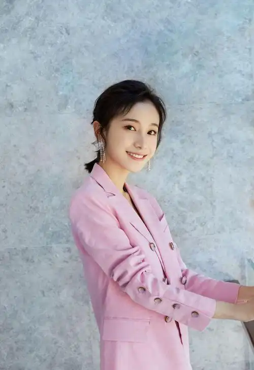 新人演员的自我修养|专访姜梓新_明玉