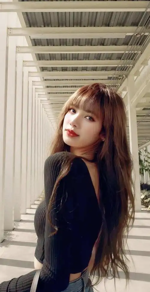 震撼到爆炸lisa疯马秀近距离高清无码版流出一览无遗夺人眼球