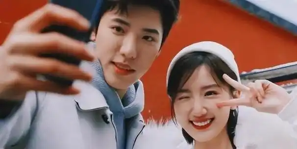 演姐弟恋一点不违和的5位女星个个浑然天成十分养眼