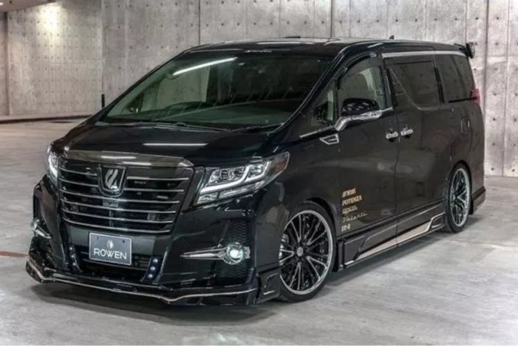 岳父母问我开的是法拉利还是宾利,咋办?