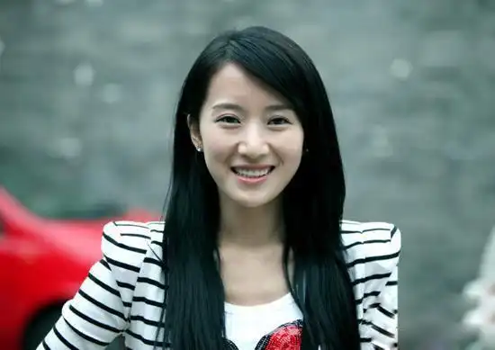 蜗居李念深夜发文:请骗我一辈子,婚变疑似坐实?老公无回应?