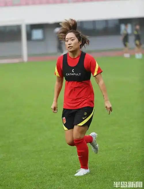 铿锵玫瑰,青岛开练!|王霜|中国女足|东亚杯|中国女足国家队_网易订阅