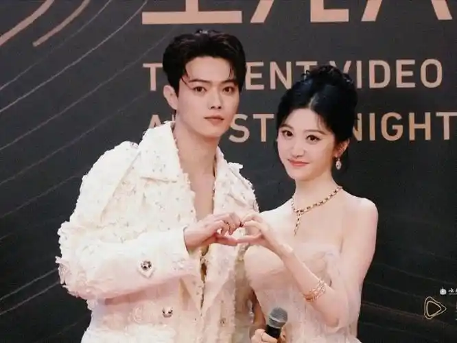 许凯景甜好甜##星光大赏红毯##腾讯视频星光大赏