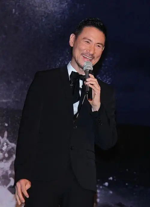 3月15日,张学友准时出现在上海东方体育中心的舞台上.