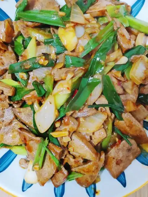 爆炒猪肝不腥不柴简单易学下饭家常菜