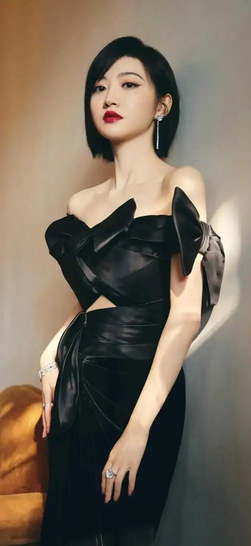 美女明星系列壁纸~景甜,黑色礼服好看还是花色礼服好看