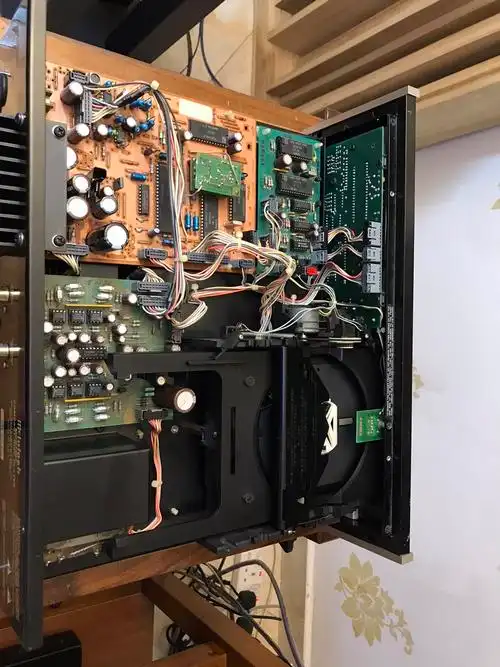 美国mclntosh麦景图 mc7007发烧靓音cd机,原装遥控器.已出