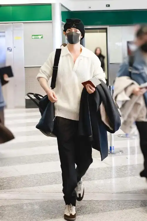 肖战晚宴的衣服穿到了机场##肖战晚宴穿搭##tods晒肖战