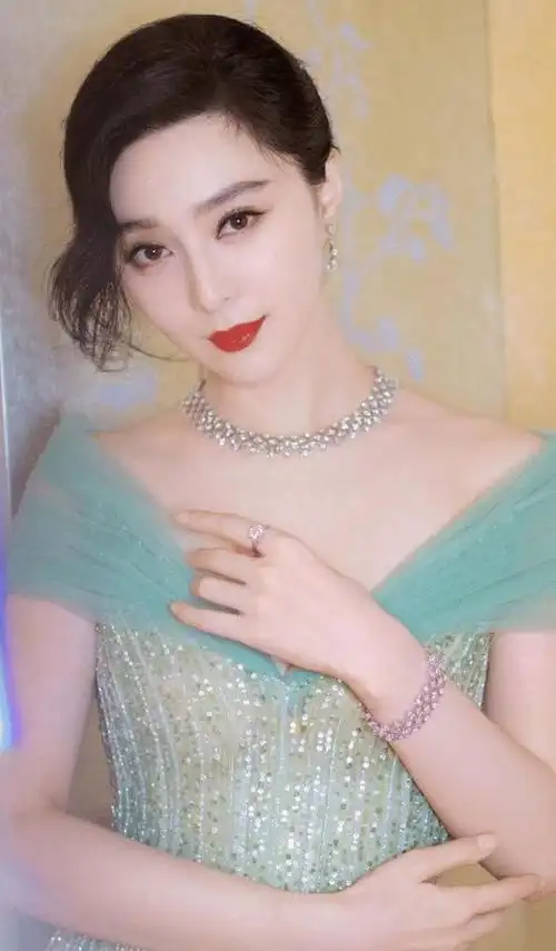 号称当今全中国最美的五大女星个个是美女谁是你心中最美的