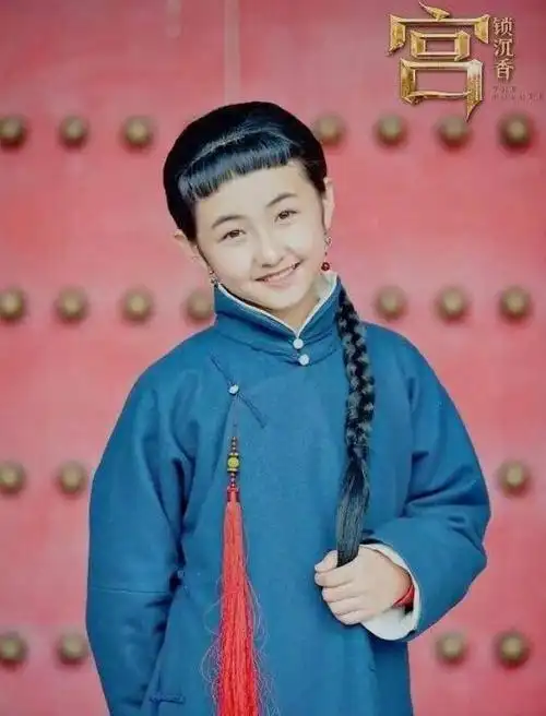 我家有女初长成张子枫古装造型曝光小家碧玉梦回童年时期