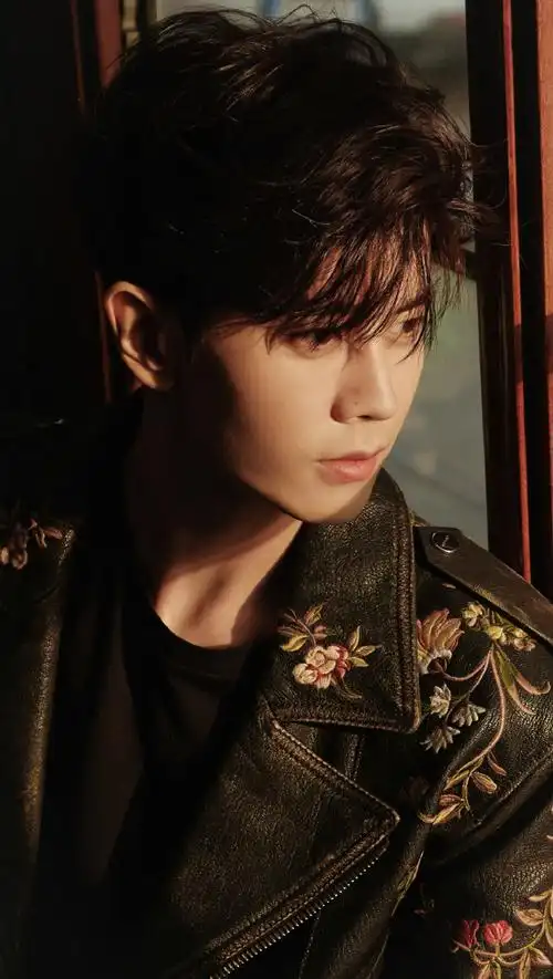 任嘉伦##任嘉伦米兰时装周##hello时装周##任嘉伦etro品牌代言